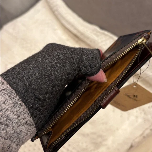 Patricia Nash Multicolor horse hunt scene wallet - Picture 4 of 6